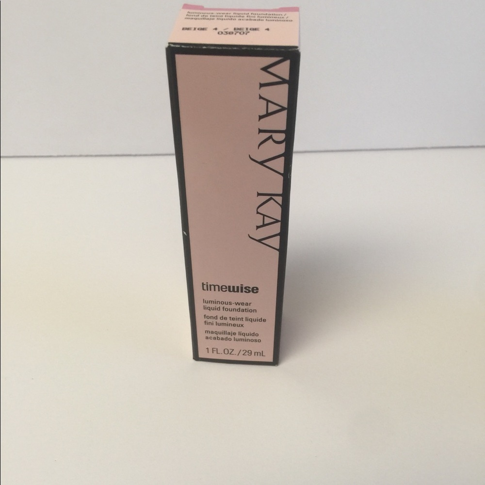 Mary Kay Luminous Wear foundation Ivory 4